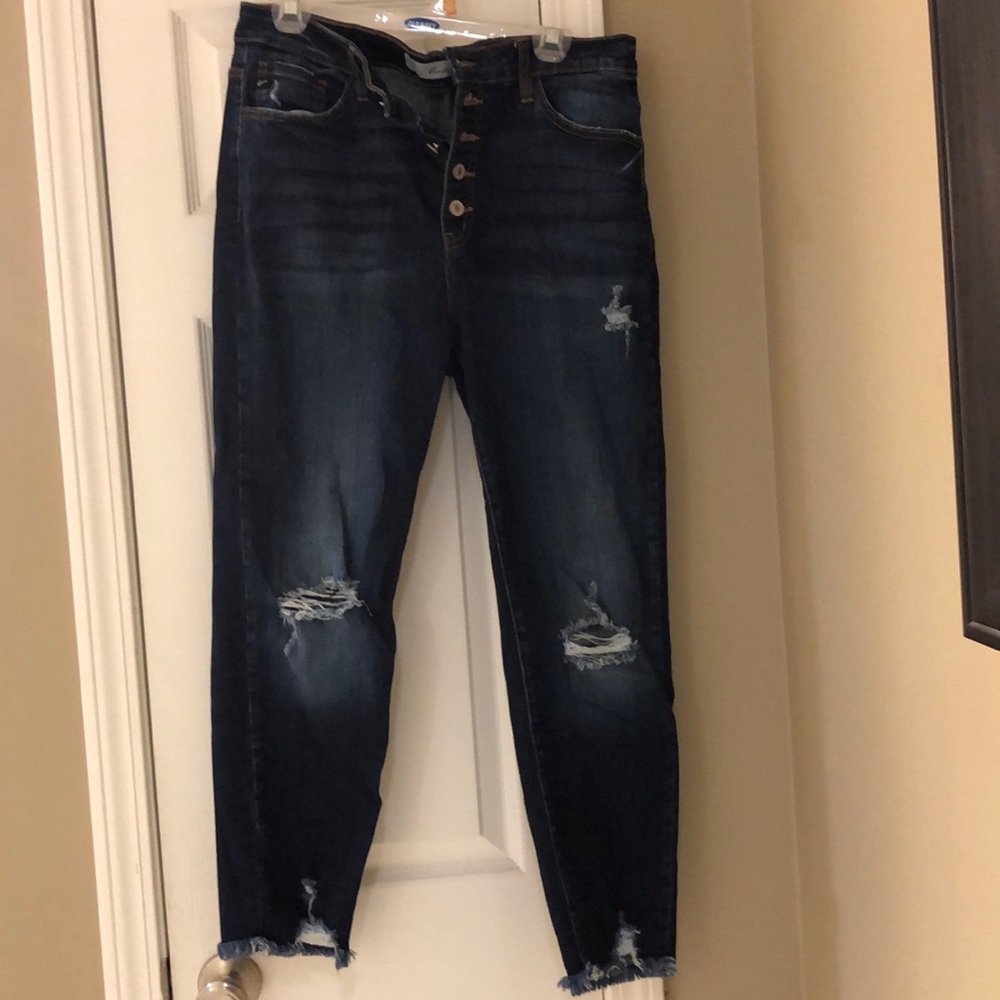 Button fly distressed Kan Cans